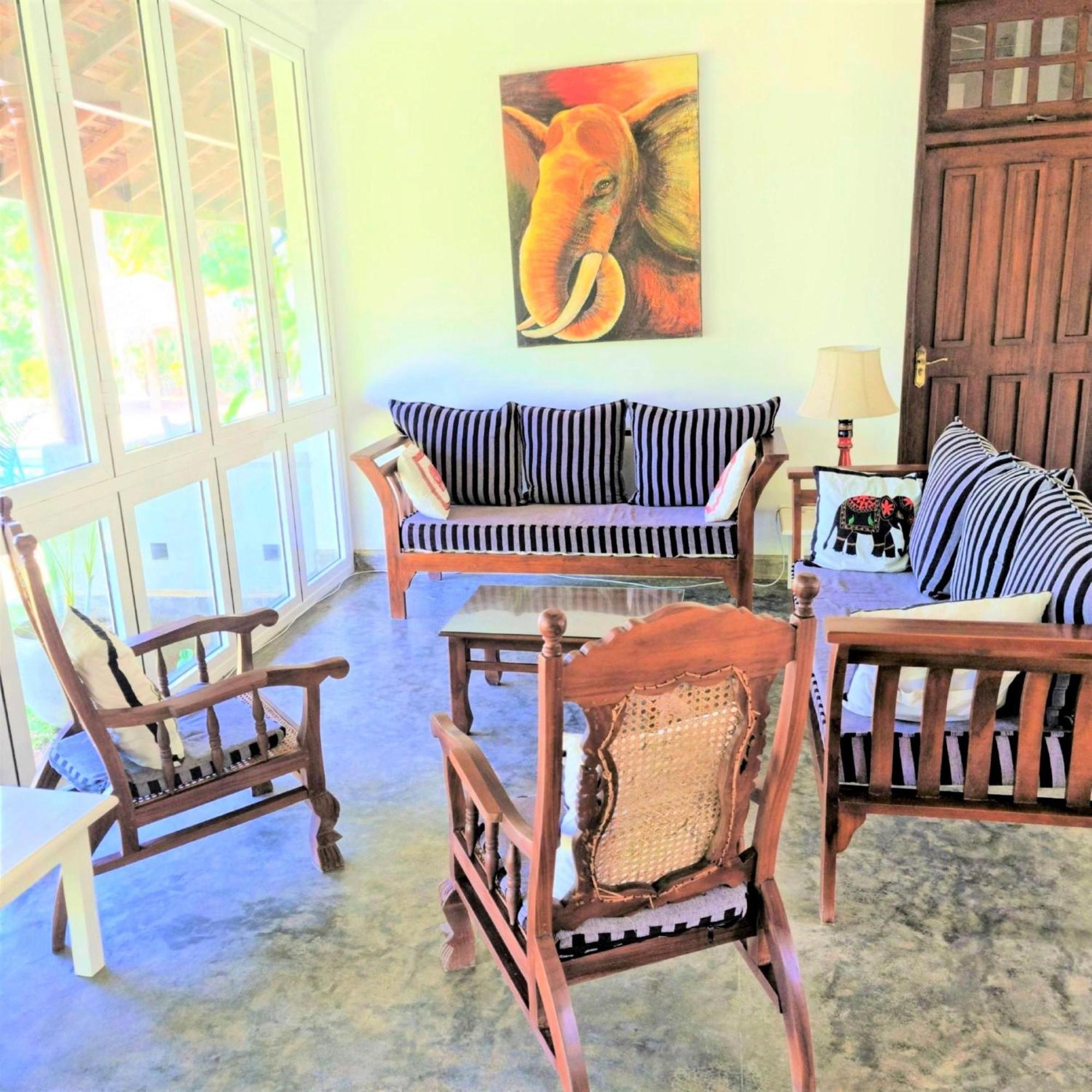 Ardeen Villa - Superb 3 Bedroom Beachfront For 6, Bb, Free Pick Up For 7 Night Stays Arriving Together, Fully Serviced, Taxes Included Tangalle Exterior foto